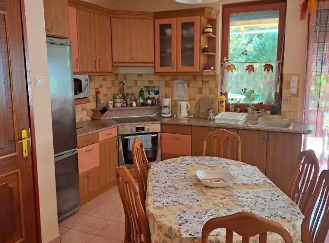 Boros By Interhome バラトンフェニヴェシュ