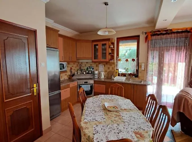 Boros By Interhome * バラトンフェニヴェシュ